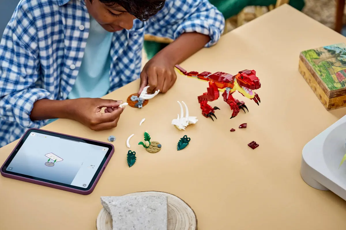 LEGO Creator 31379 Fierce Dinosaur set, image 4