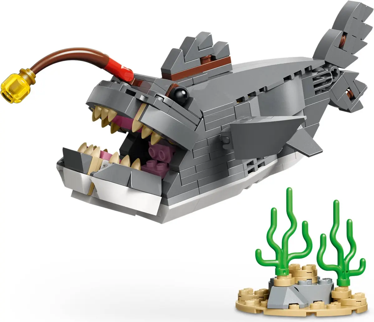 LEGO Creator 31381 Fierce Shark with a Treasure Chest set, image 9