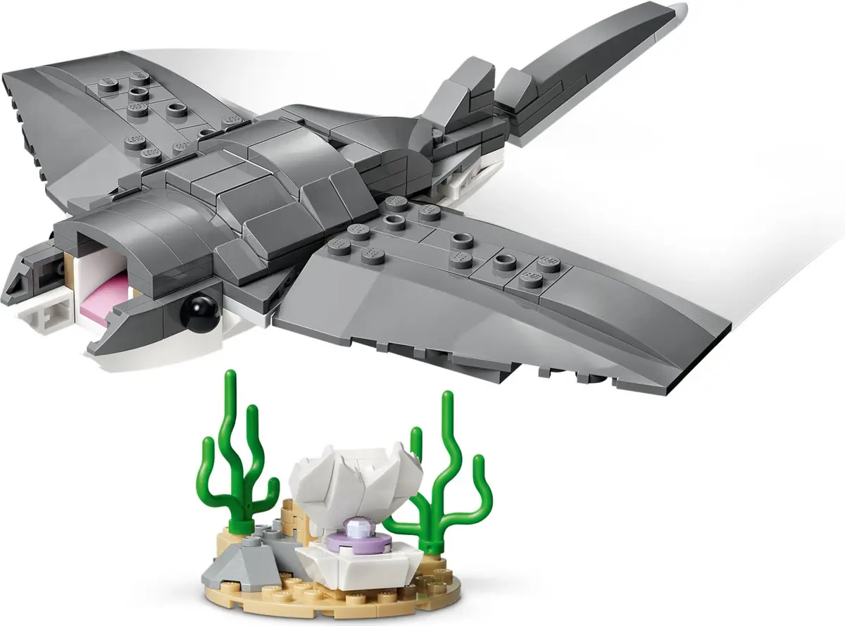 LEGO Creator 31381 Fierce Shark with a Treasure Chest set, image 11