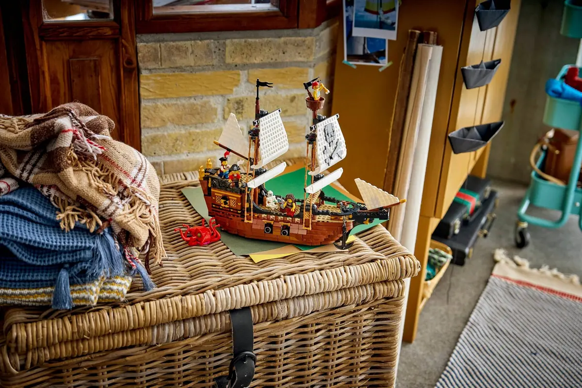 LEGO Creator 31387 Iconic Pirate Ship set, image 8