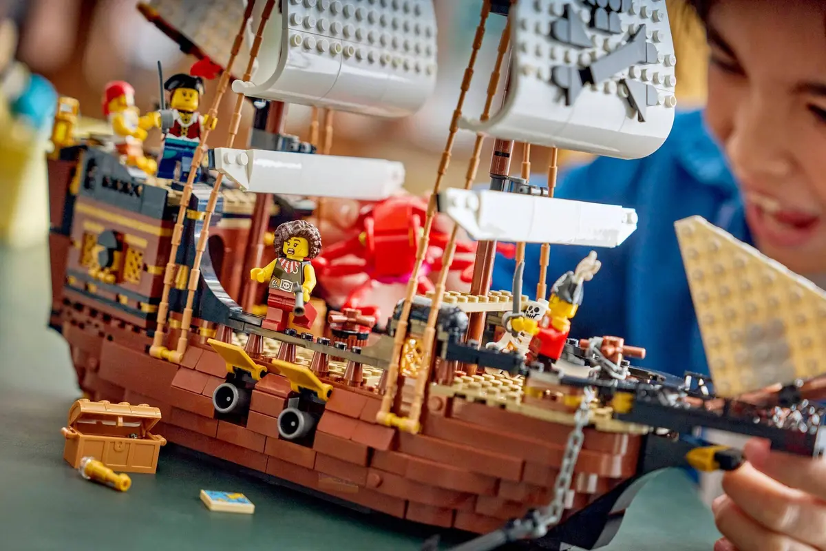 LEGO Creator 31387 Iconic Pirate Ship set, image 7