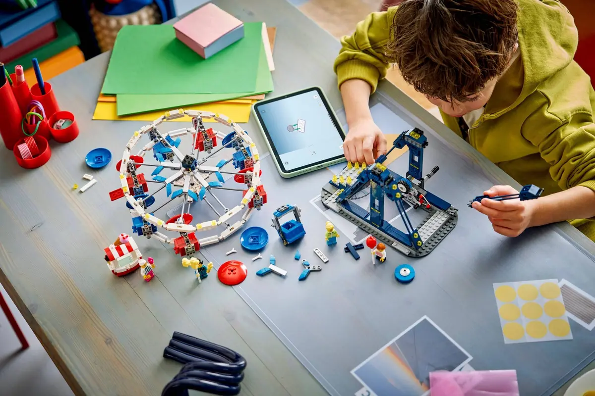 LEGO Creator 31389 Iconic Ferris Wheel set, image 5
