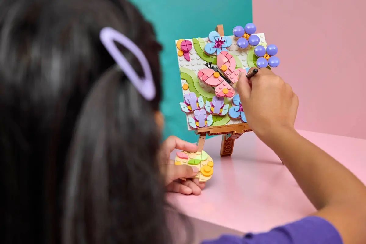 LEGO Creator 31390 Floral Art Painting set, image 7