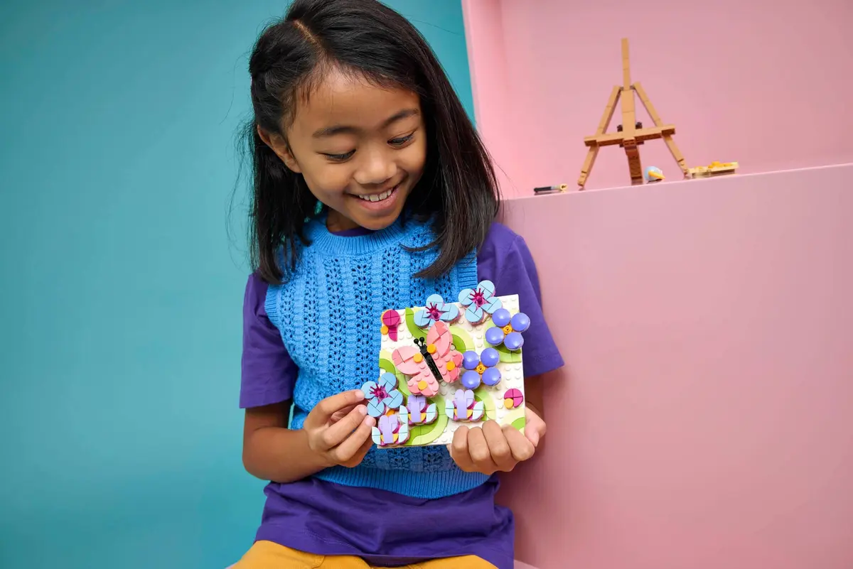 LEGO Creator 31390 Floral Art Painting set, image 6