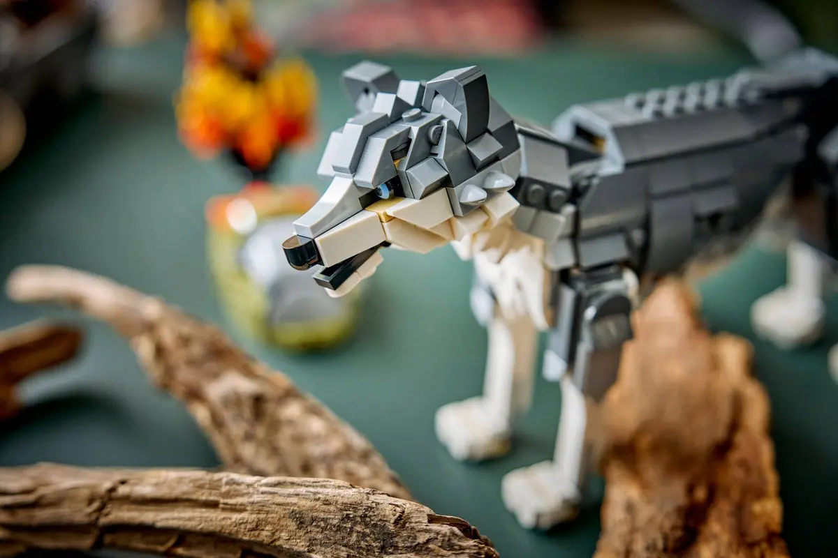 LEGO Creator 31393 Forest Animals: Grey Wolf set, image 7