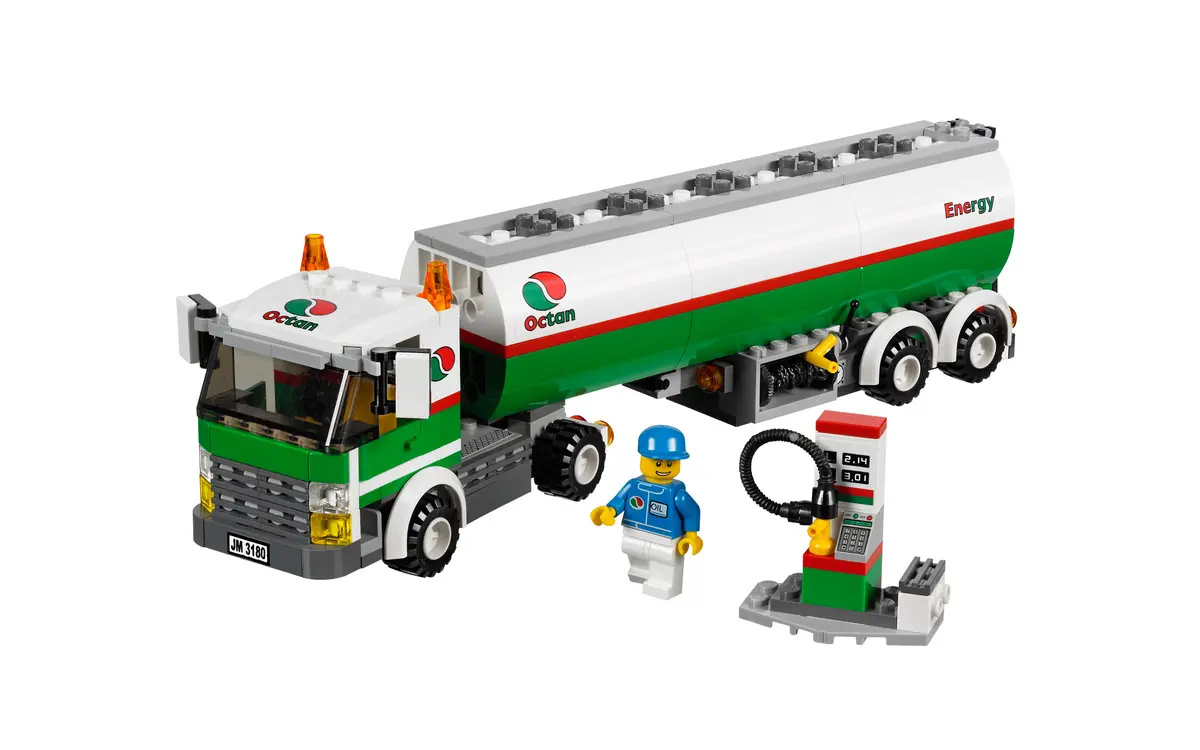 LEGO City 3180 Tank Truck set, image 3