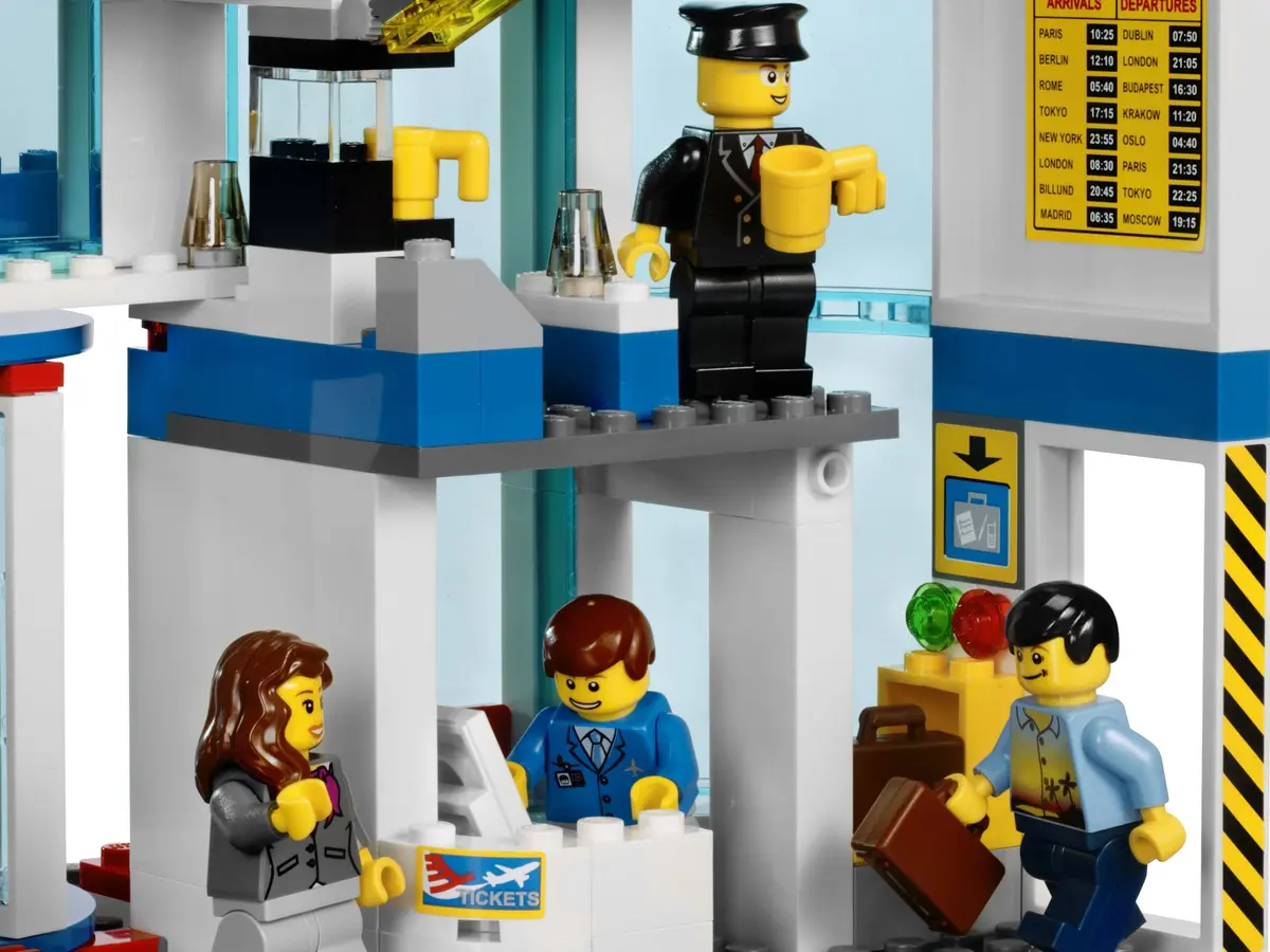 LEGO City 3182 Airport set, image 13