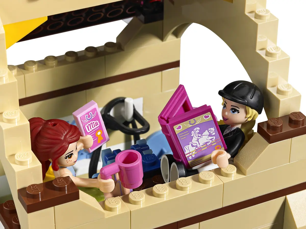 LEGO Friends 3189 Heartlake Stables set, image 4
