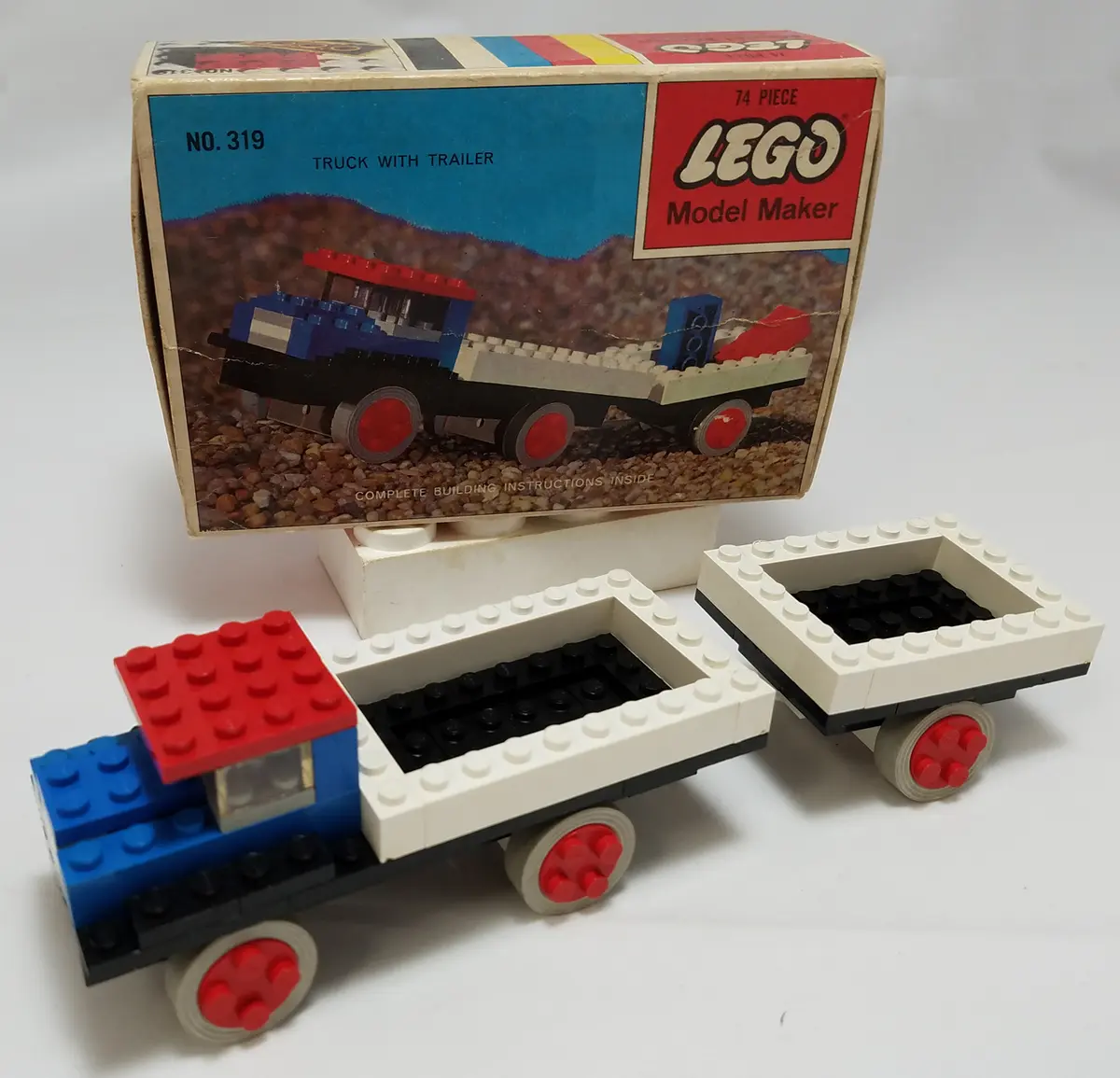 LEGO Samsonite 319 Truck with Trailer set