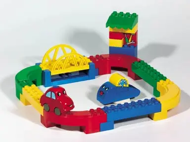 LEGO DUPLO 3267 Brick Runner set