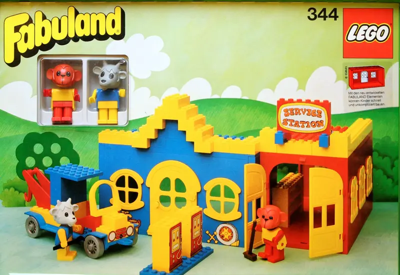LEGO Fabuland 344 Service Station with Billy Goat and Mike Monkey set