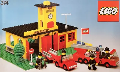LEGO Town 374 Fire Station set