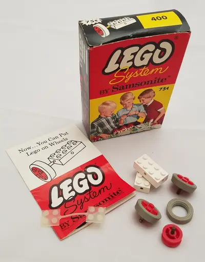 LEGO Samsonite 400 Small Wheels with Axles set