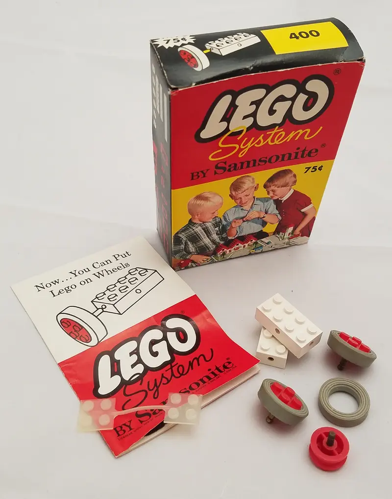 LEGO Samsonite 400 Small Wheels with Axles set