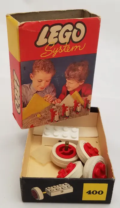LEGO System 400 Small Wheels with Axles (System) set