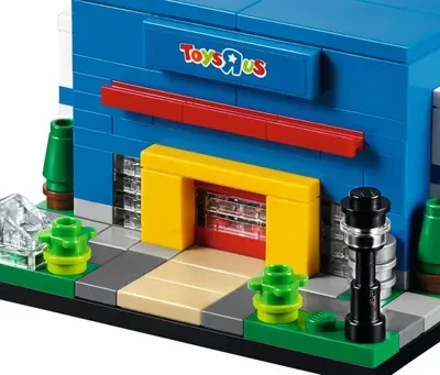 LEGO Promotional 40144 Bricktober Toys R Us Store set, image 3