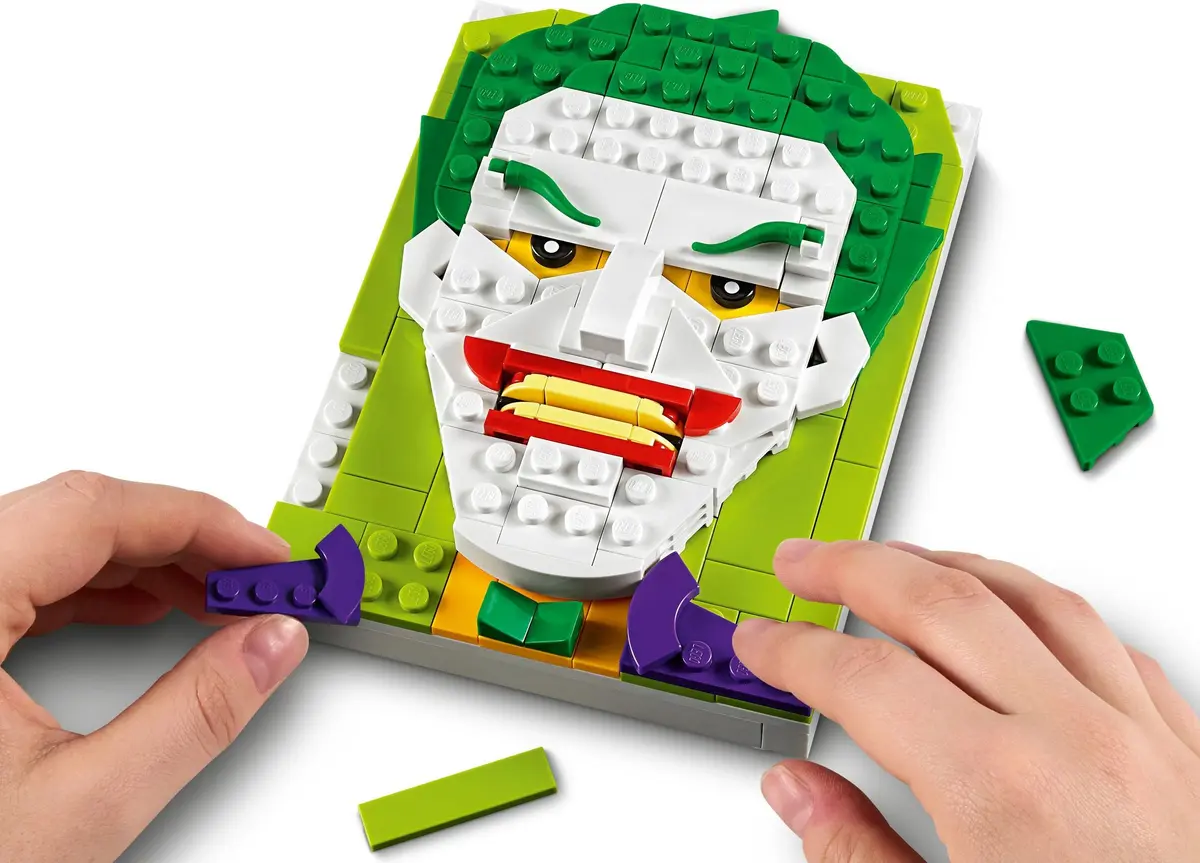 LEGO Brick Sketches 40428 The Joker set, image 4