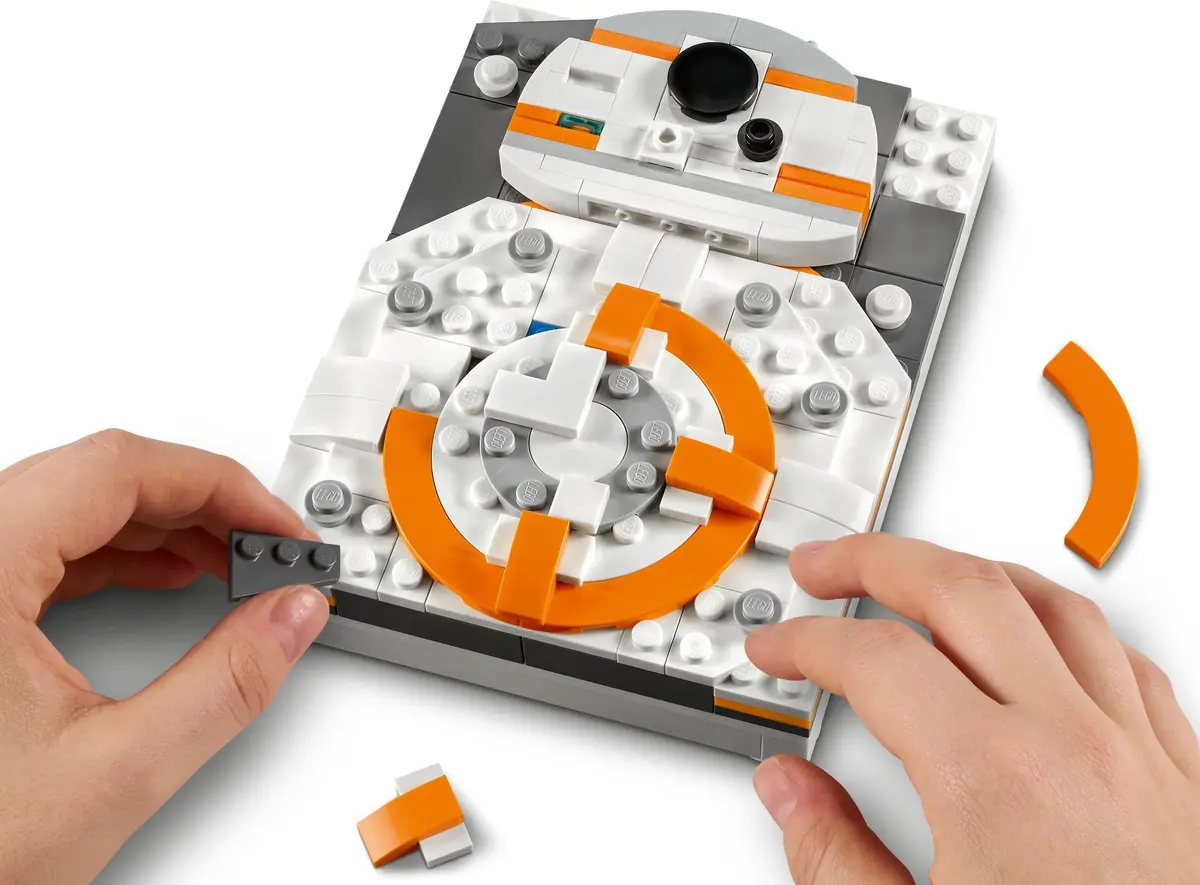 LEGO Brick Sketches 40431 BB-8 set, image 4