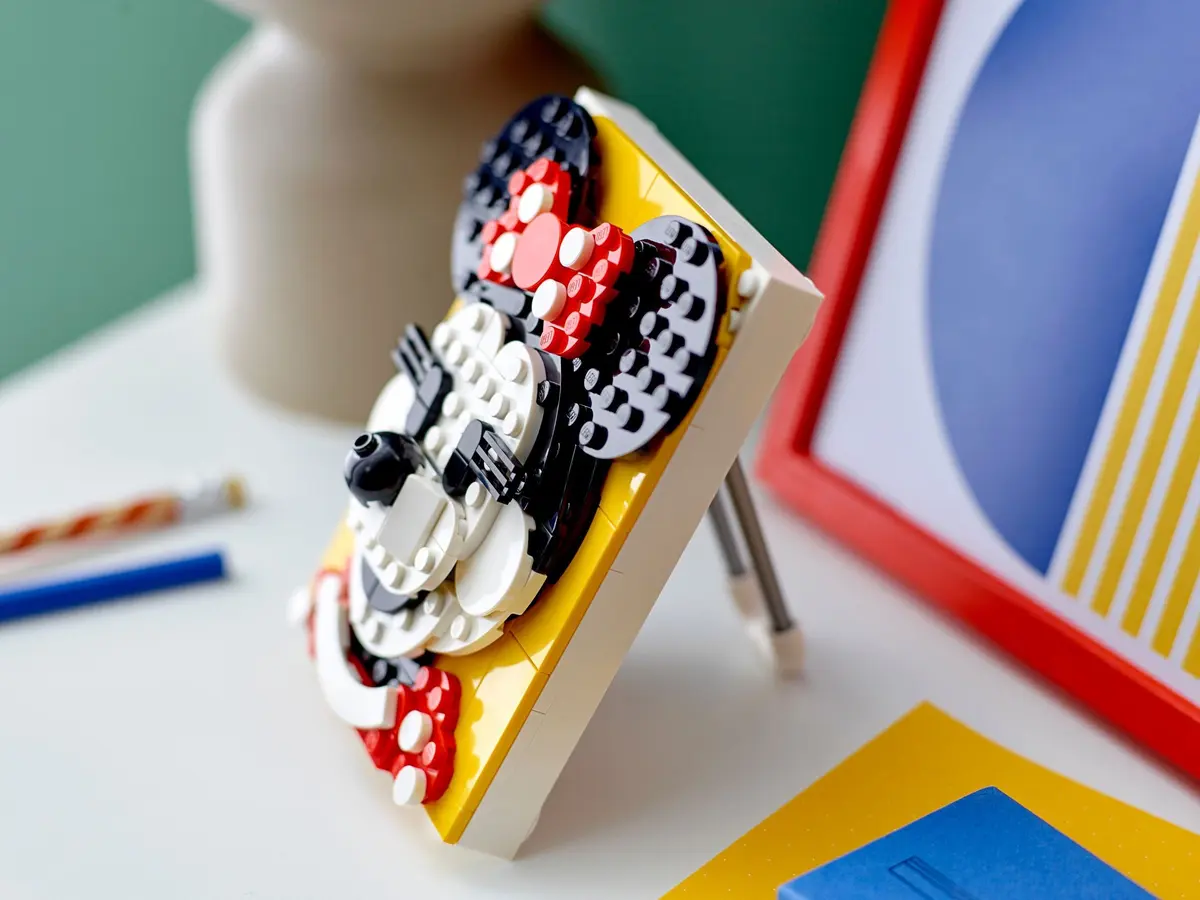 LEGO Brick Sketches 40457 Minnie Mouse set, image 5