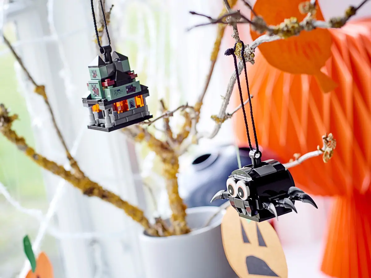 LEGO Seasonal 40493 Spider & Haunted House Pack set, image 4
