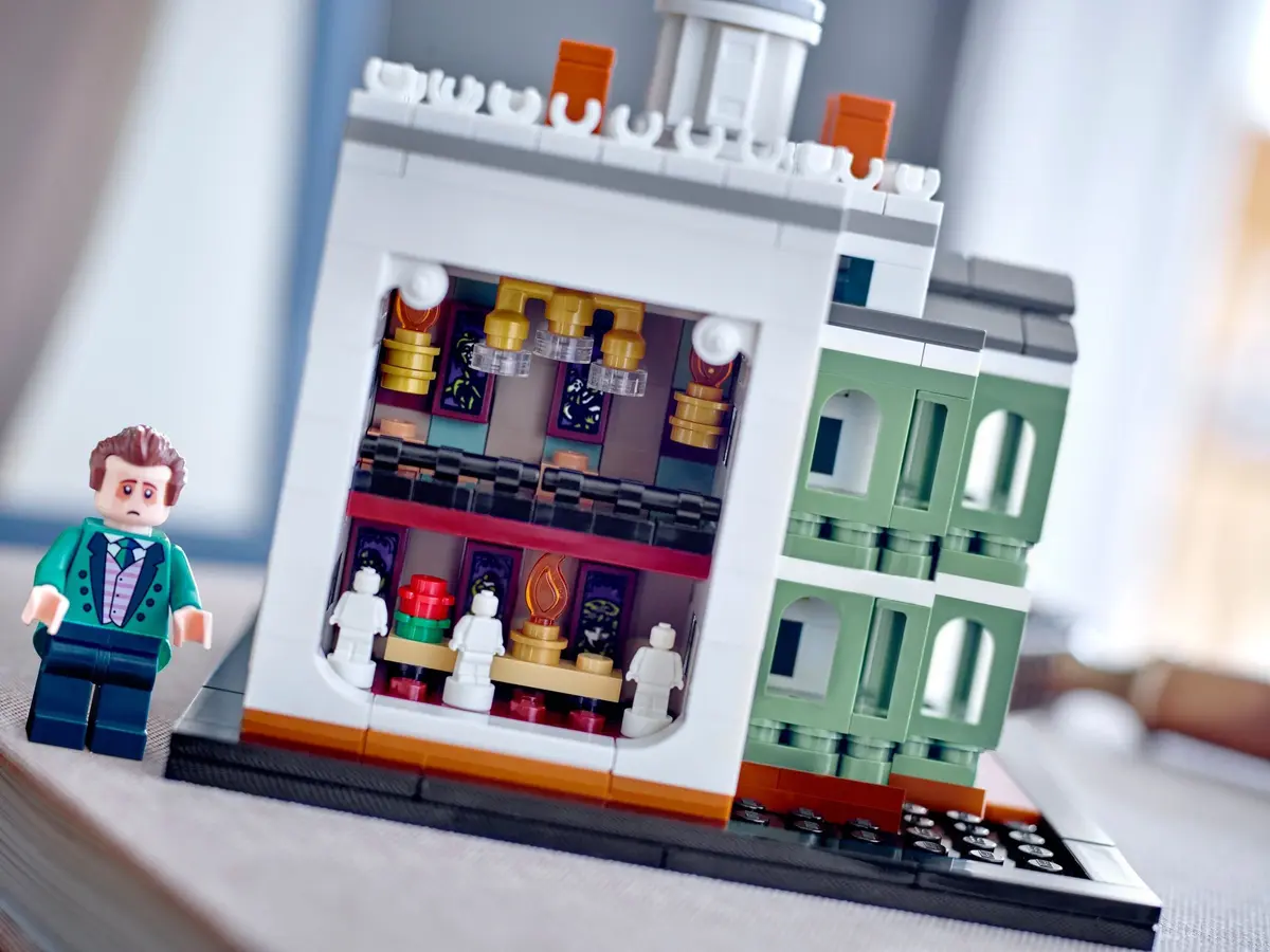 LEGO Disney 40521 Mini Disney The Haunted Mansion set, image 6