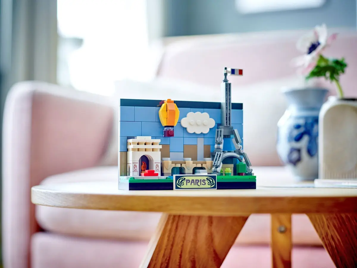 LEGO Creator 40568 Paris Postcard set, image 4
