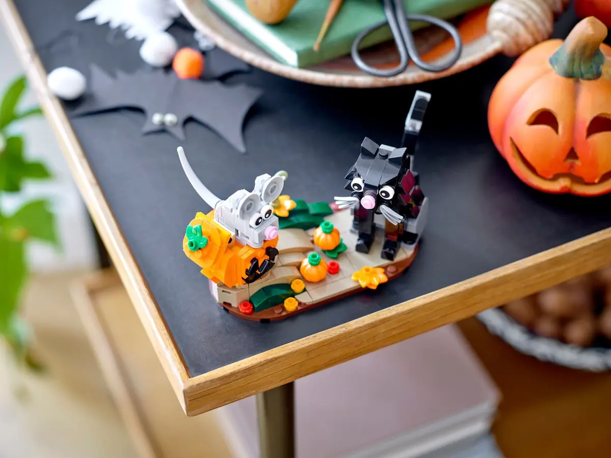 LEGO Seasonal 40570 Halloween Cat and Mouse set, image 5