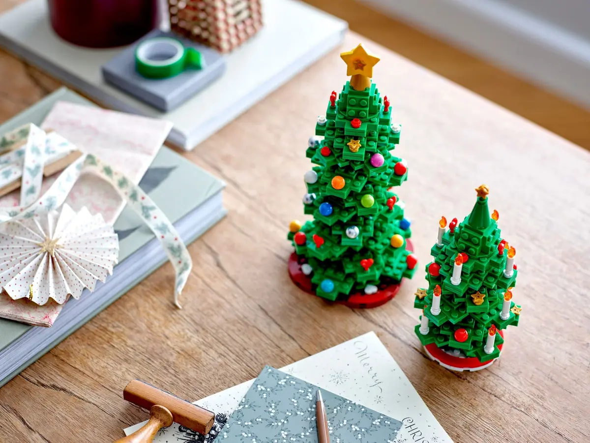 LEGO Seasonal 40573 Christmas Tree set, image 6