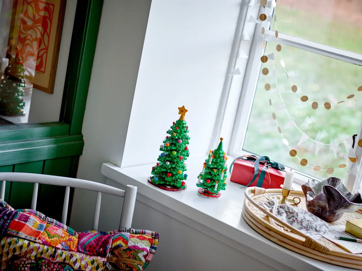 LEGO Seasonal 40573 Christmas Tree set, image 5