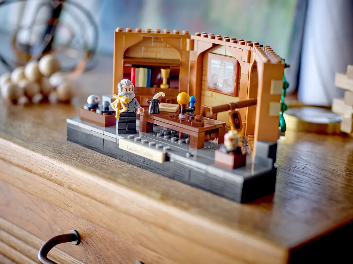 LEGO Ideas 40595 Tribute to Galileo Galilei set, image 5