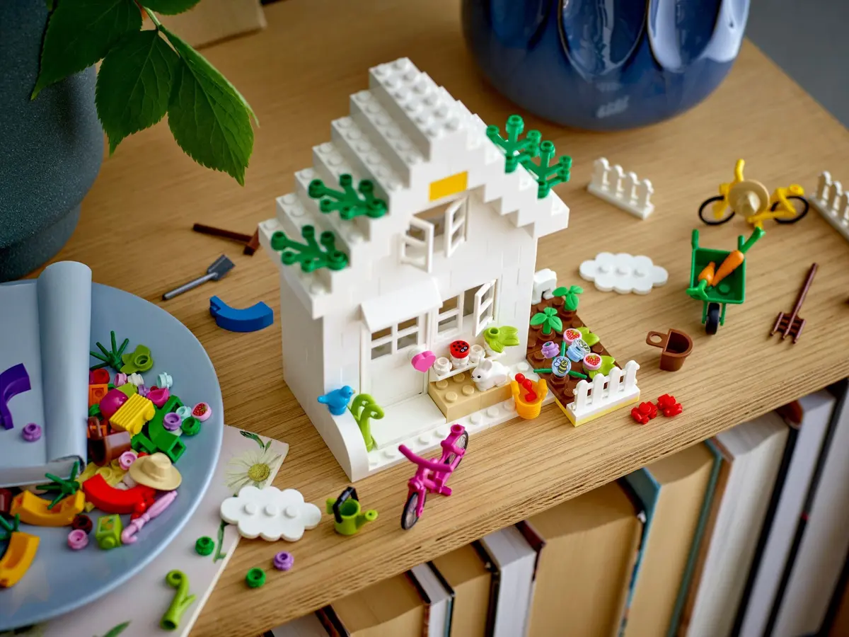 LEGO Miscellaneous 40606 Spring Fun VIP Add-On Pack set, image 2