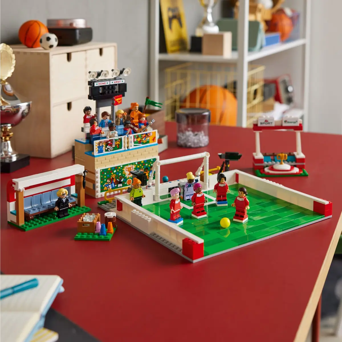 LEGO Miscellaneous 40634 Icons of Play set, image 4