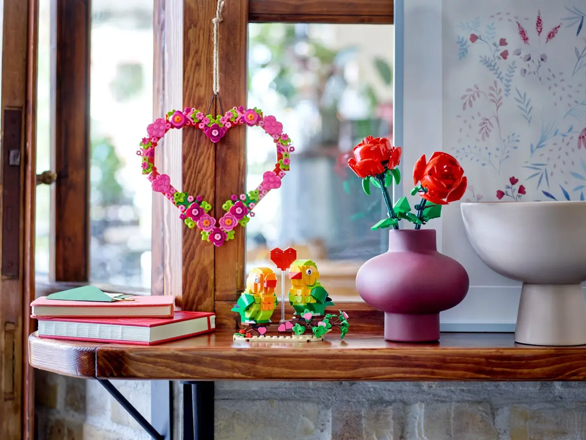 LEGO Seasonal 40638 Heart Ornament set, image 5