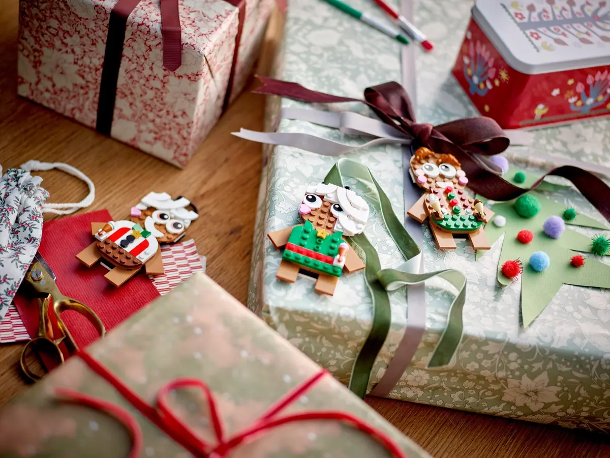 LEGO Seasonal 40642 Gingerbread Ornaments set, image 4