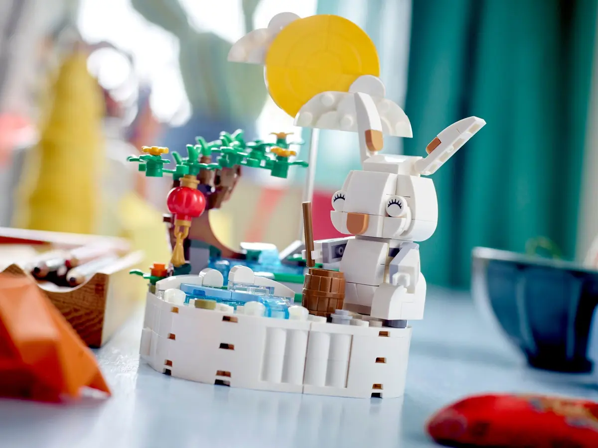 LEGO Seasonal 40643 Jade Rabbit set, image 4