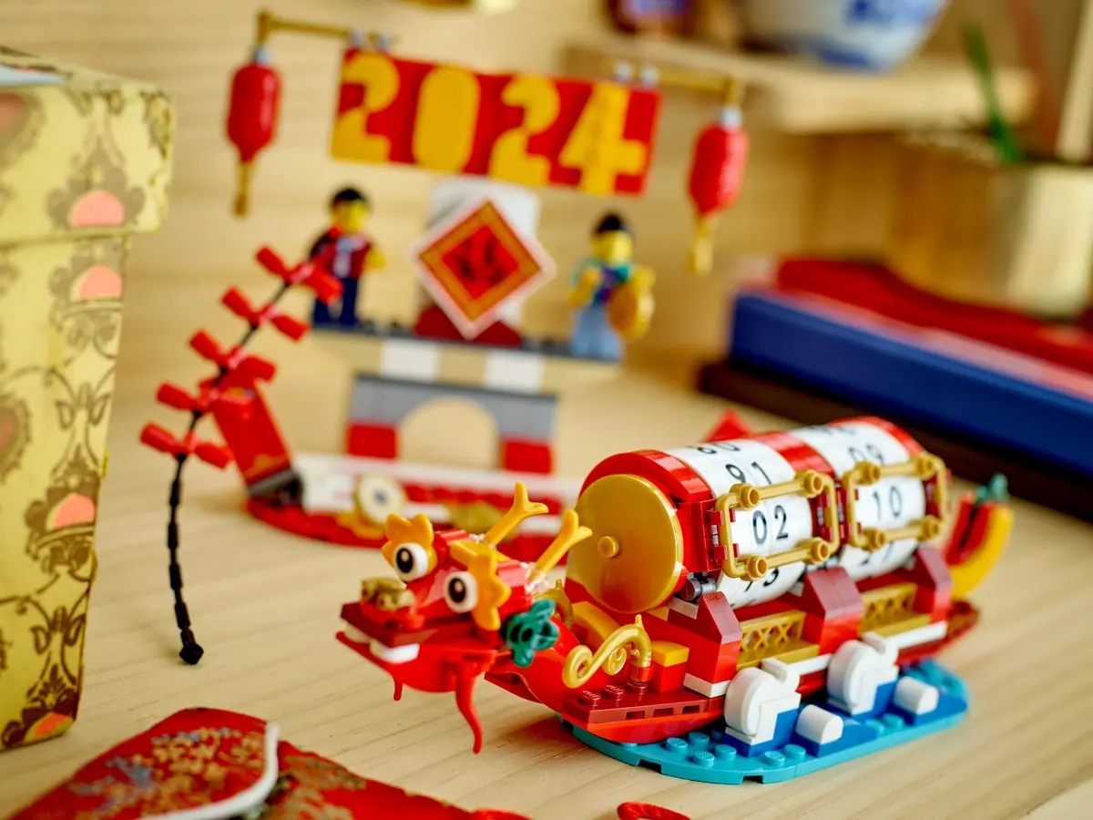 LEGO Seasonal 40678 Festival Calendar set, image 5