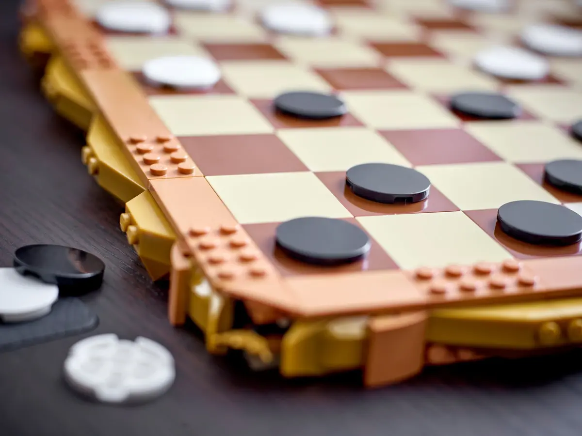 LEGO Miscellaneous 40719 Traditional Chess Set set, image 7