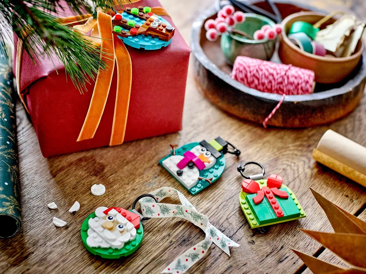 LEGO Seasonal 40744 Christmas Ornament Selection set, image 5