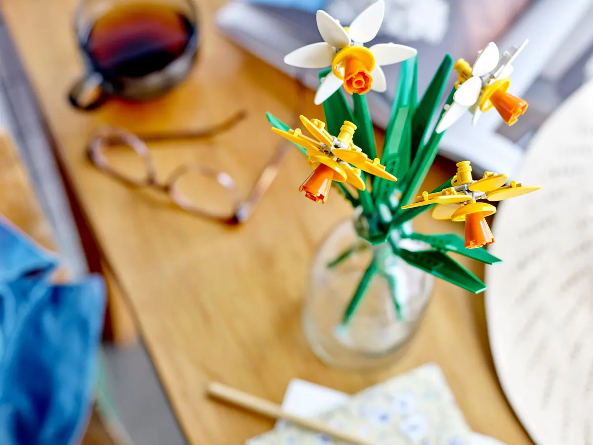 LEGO Creator 40747 Daffodils set, image 5