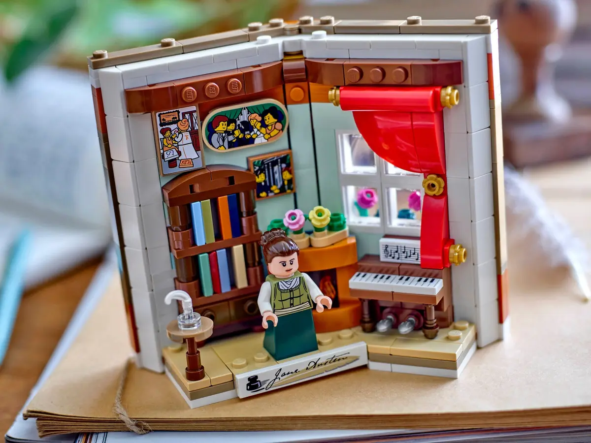 LEGO Promotional 40766 Tribute to Jane Austen's Books set, image 4