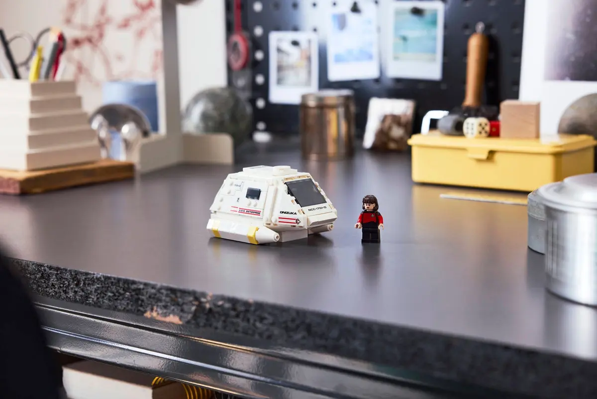LEGO Icons 40768 Star Trek: Type-15 Shuttlepod set, image 6