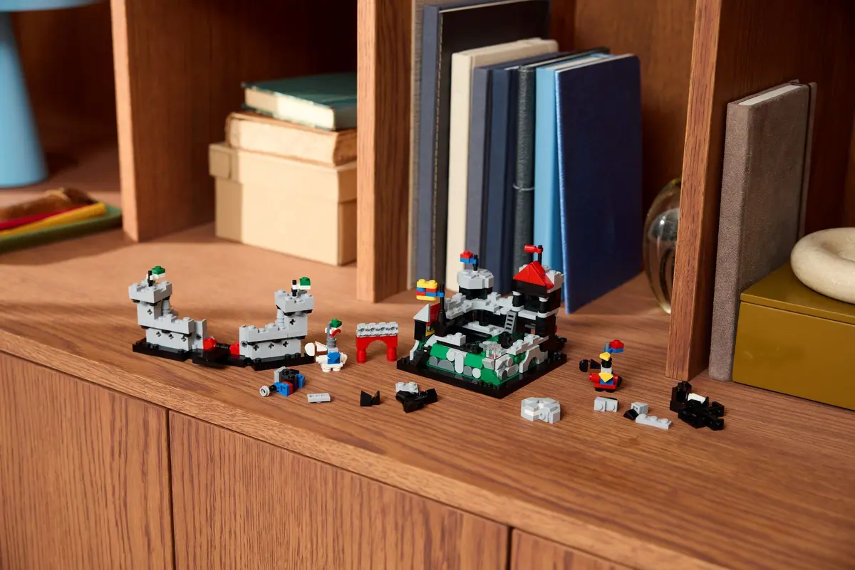 LEGO Promotional 40775 Mini Knight's Castle set, image 4