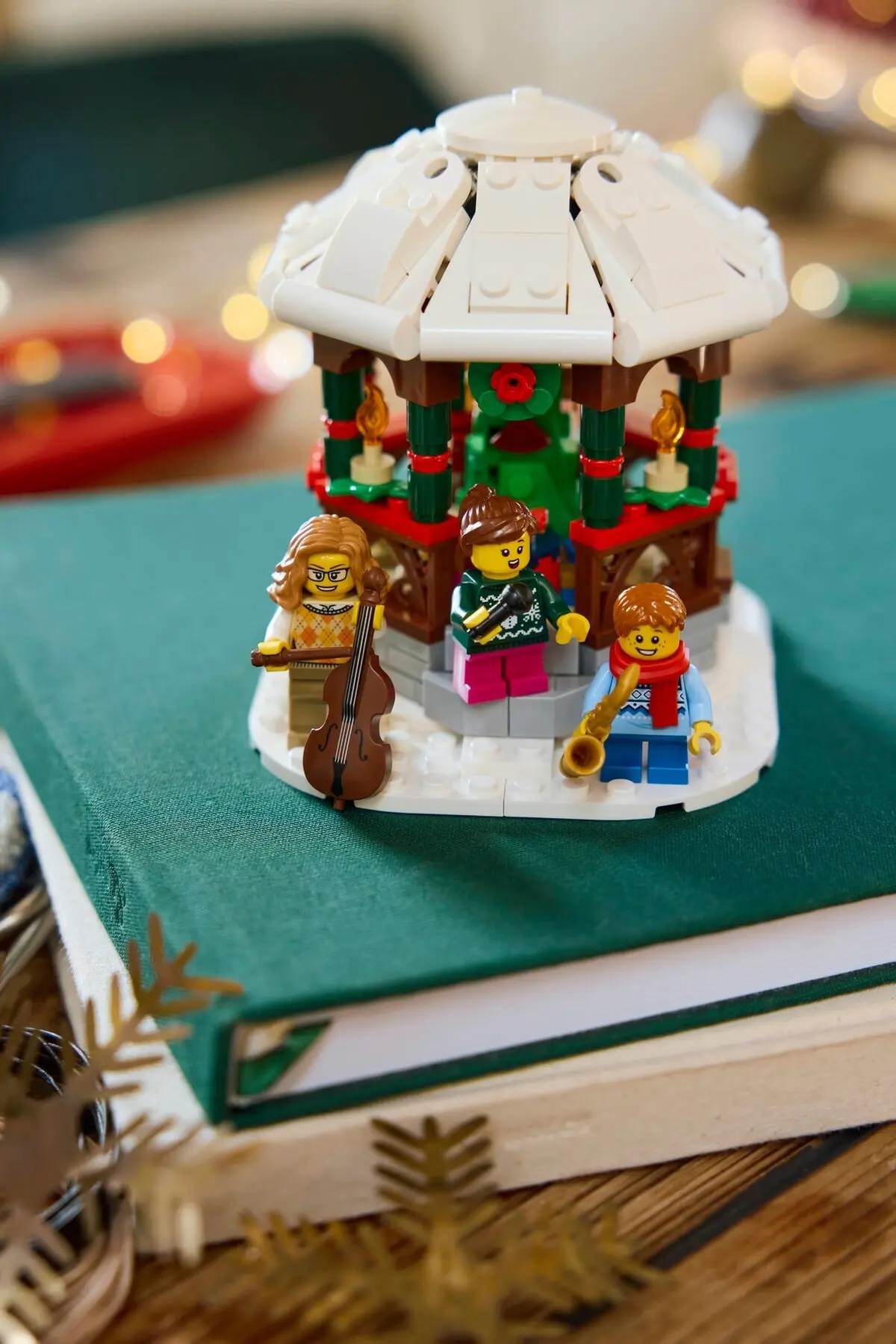 LEGO Promotional 40778 Winter Gazebo set, image 5