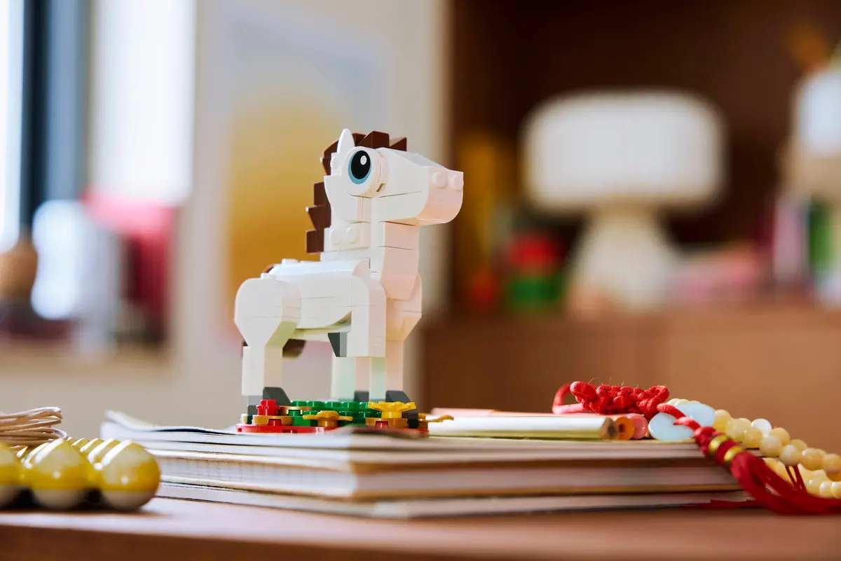 LEGO Seasonal 40779 Year of the Horse set, image 4