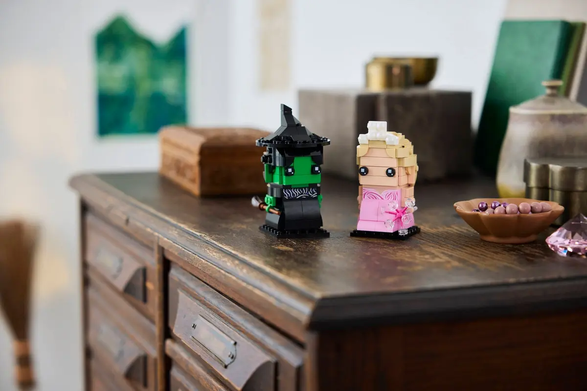LEGO BrickHeadz 40794 Elphaba & Glinda Figures set, image 5