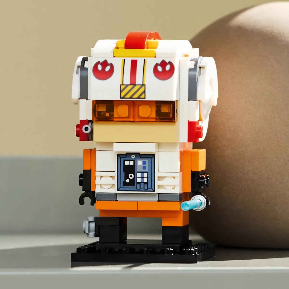 LEGO BrickHeadz 40795 Luke Skywalker (Rebel Pilot) set, image 5