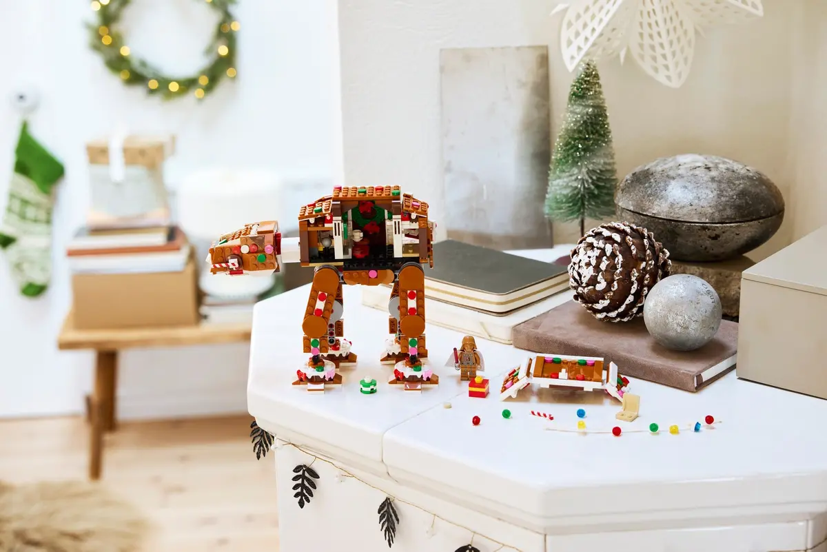 LEGO Star Wars 40806 Gingerbread AT-AT Walker set, image 4