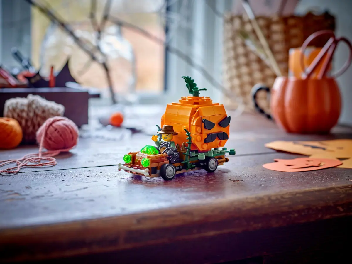 LEGO Seasonal 40822 Jack-O'-Lantern Pickup Truck set, image 6