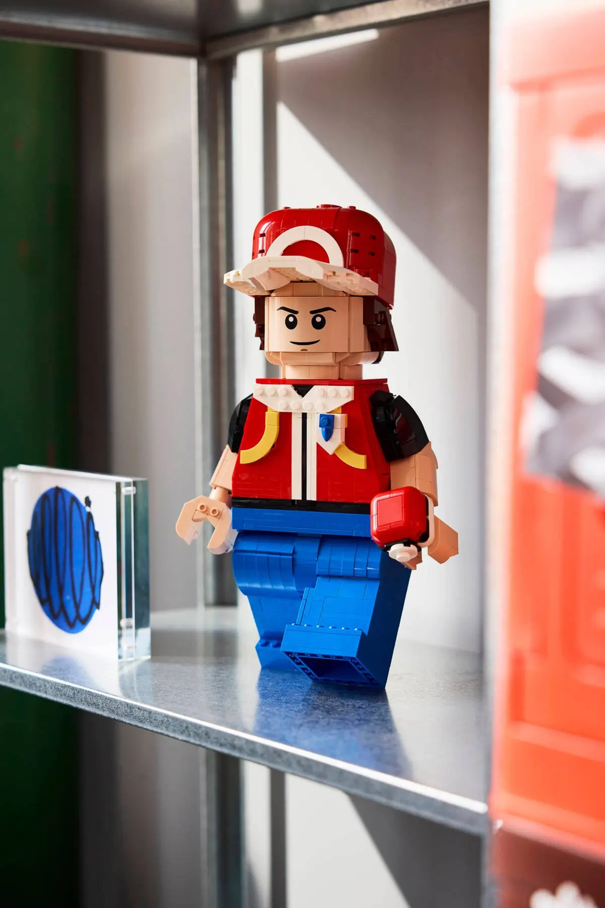 LEGO Pokémon 40868 Up-Scaled Red Minifigure set, image 8