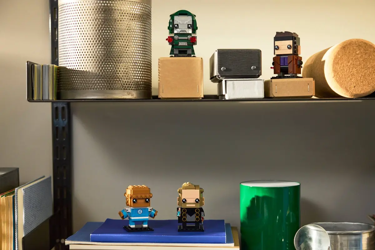 LEGO BrickHeadz 40880 Avengers: Doomsday Heroes & Villain set, image 12